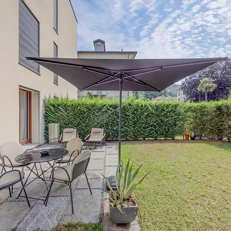 Charming Garden Hideaway In By Rent アパート *