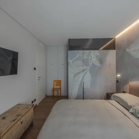 Appartement Charming Garden Hideaway In By Rent