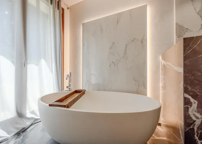 Charming Garden Hideaway In By Rent Apartmán *