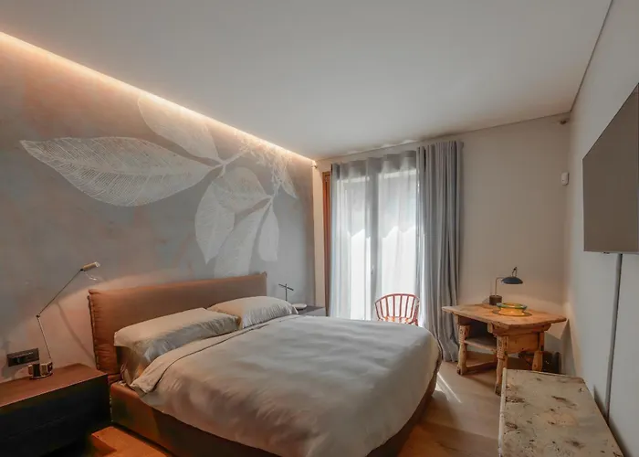 Charming Garden Hideaway In By Rent Apartmán Como