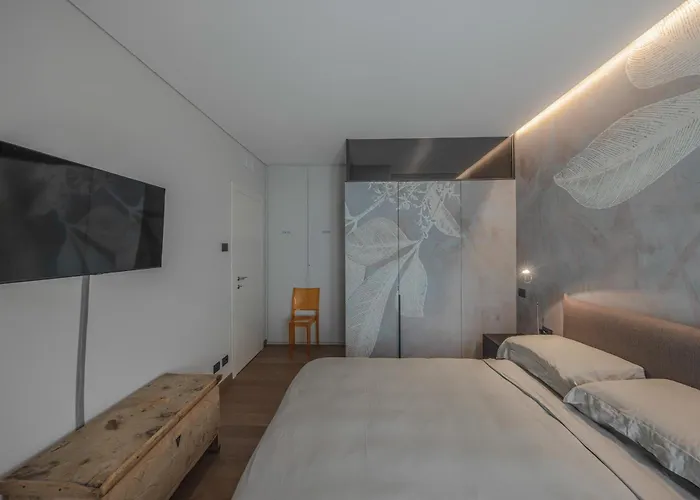 Apartamento Charming Garden Hideaway In By Rent