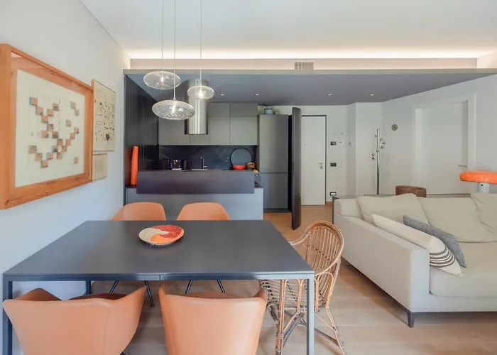 Charming Garden Hideaway In By Rent *